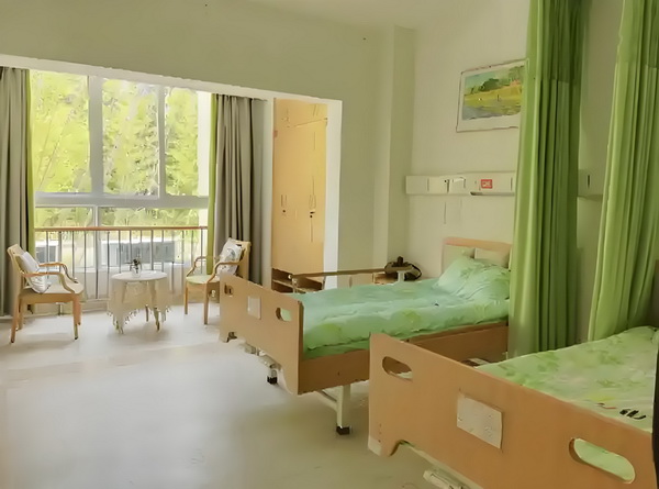 有本科学历怎么入户深圳_变态男躲女神床下,尺度生猛的日本电影! 尺护理失能老人需要专业